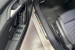 met. ruskea (beige) Audi A6 e-tron 2026 kuva 15.