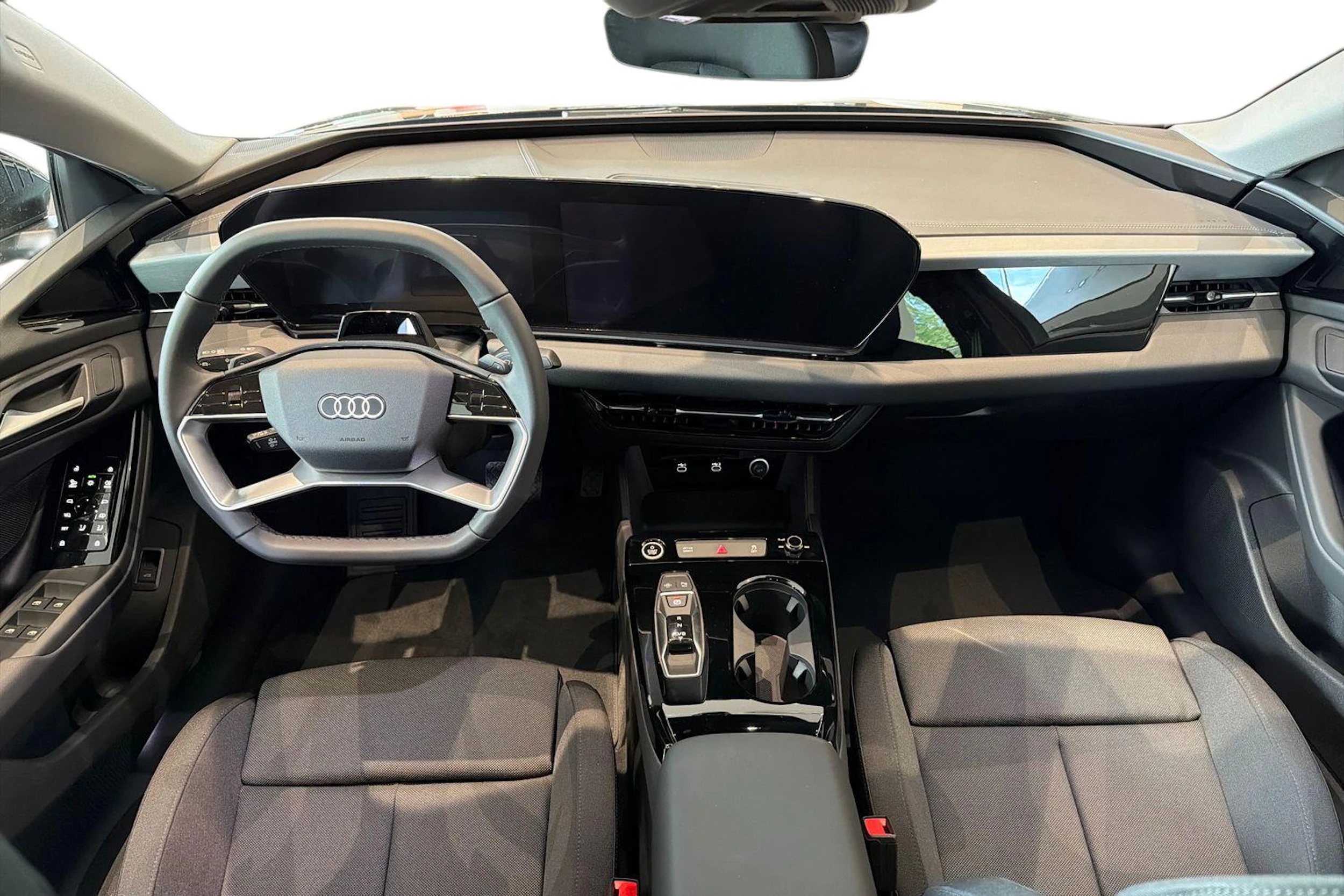 met. musta Audi A6 e-tron 2027 kuva 7.