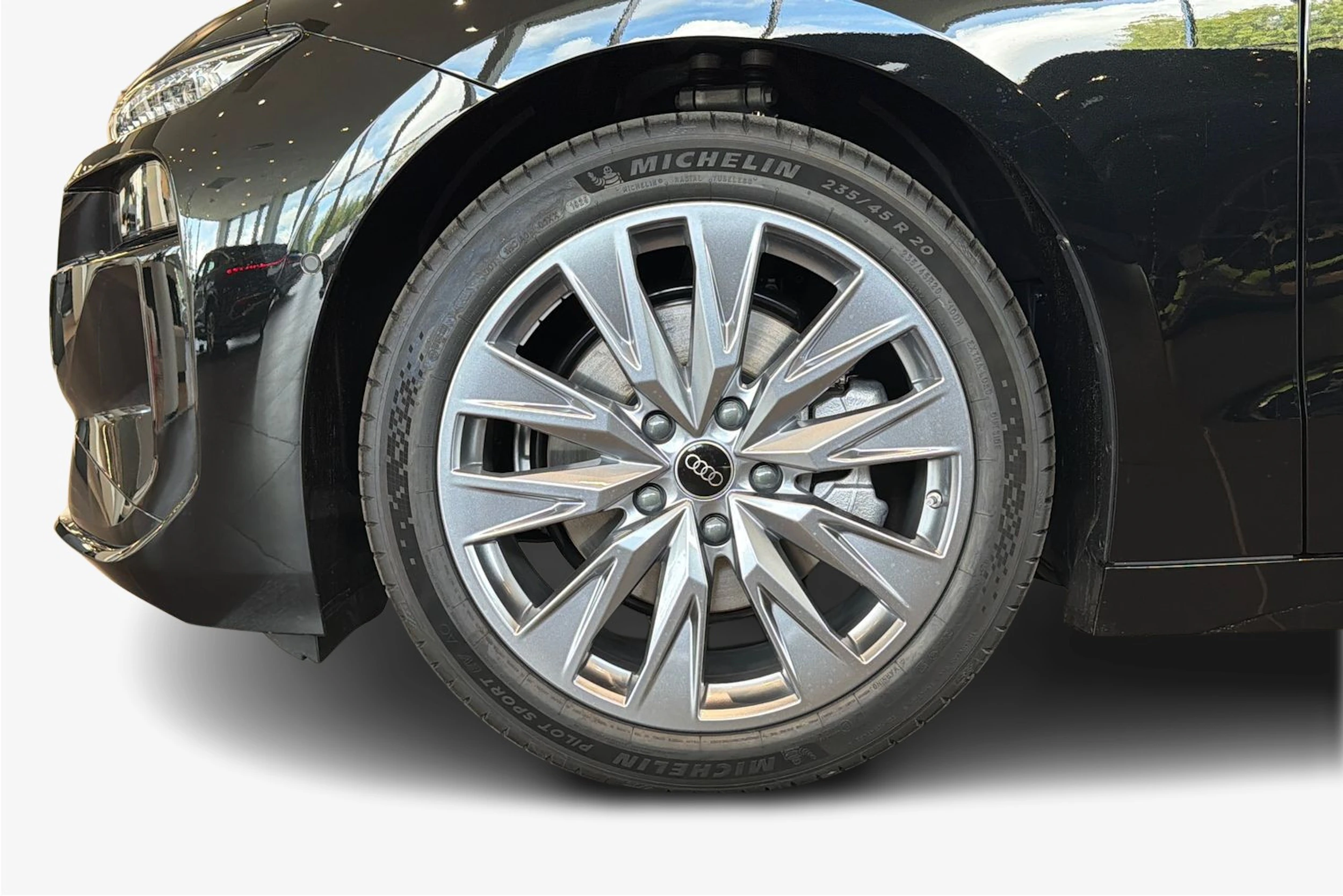 met. musta Audi A6 e-tron 2027 kuva 9.