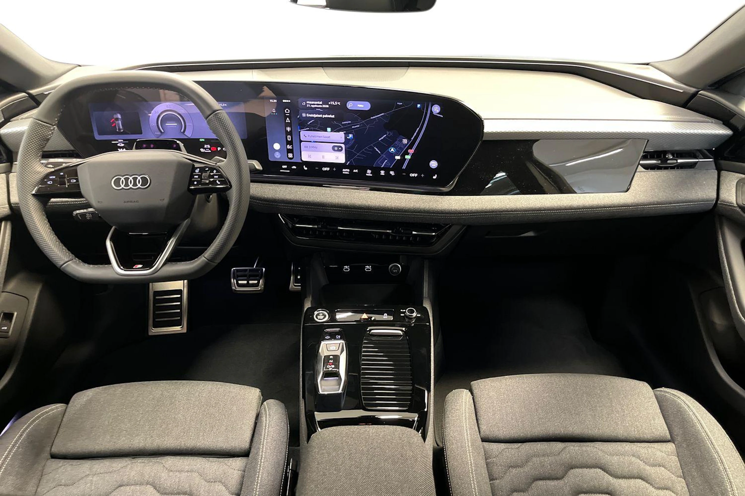 mythos musta Audi A6 e-tron 2026 kuva 7.