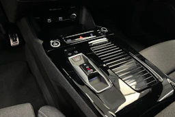 mythos musta Audi A6 e-tron 2026 kuva 16.