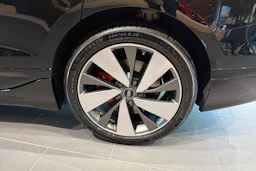 musta Audi A6 e-tron 2027 kuva 10.