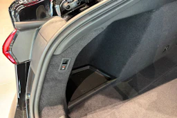 musta Audi A6 e-tron 2027 kuva 12.