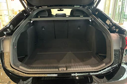 musta Audi A6 e-tron 2027 kuva 11.