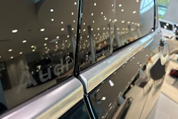 musta Audi A6 e-tron 2027 kuva 12.