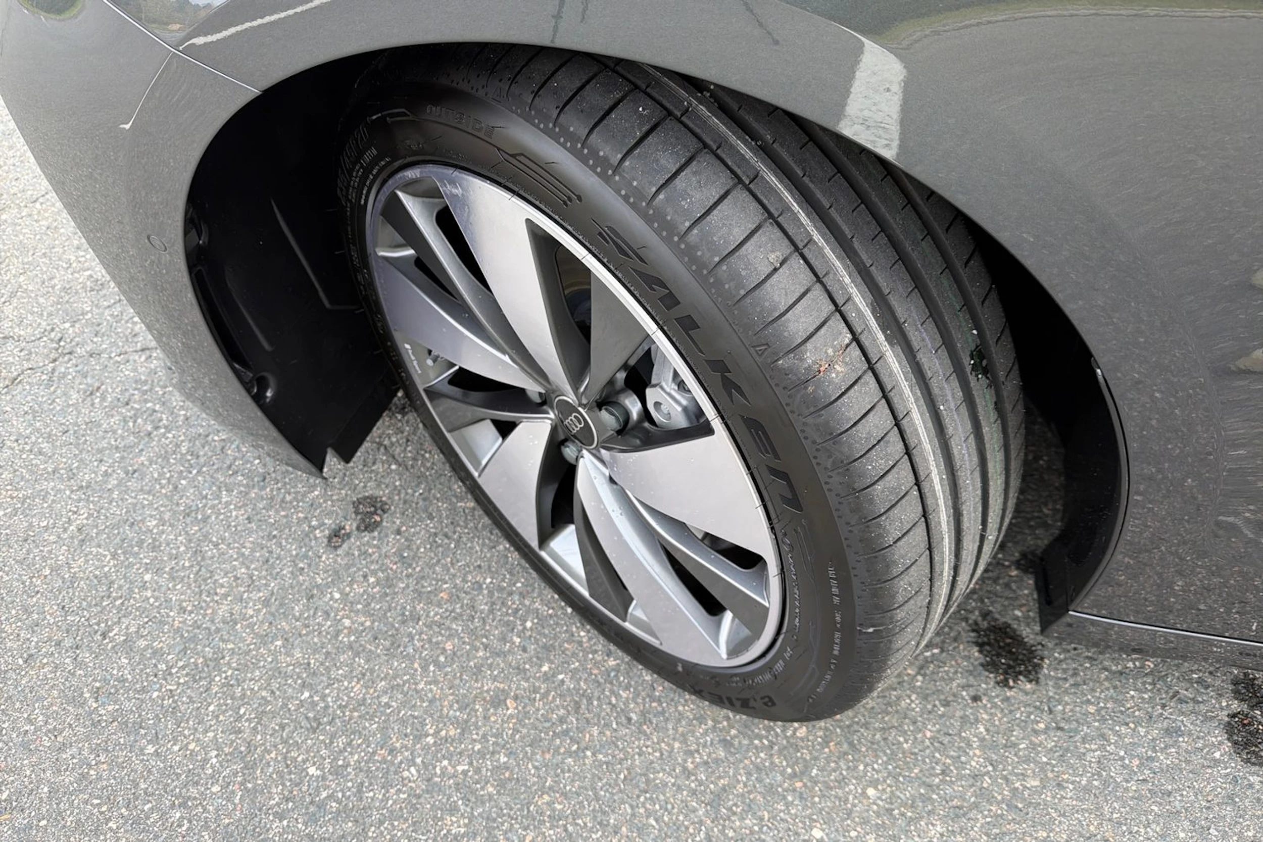 met. harmaa Audi A6 e-tron 2027 kuva 10.