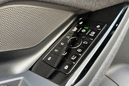 met. harmaa Audi A6 e-tron 2027 kuva 16.