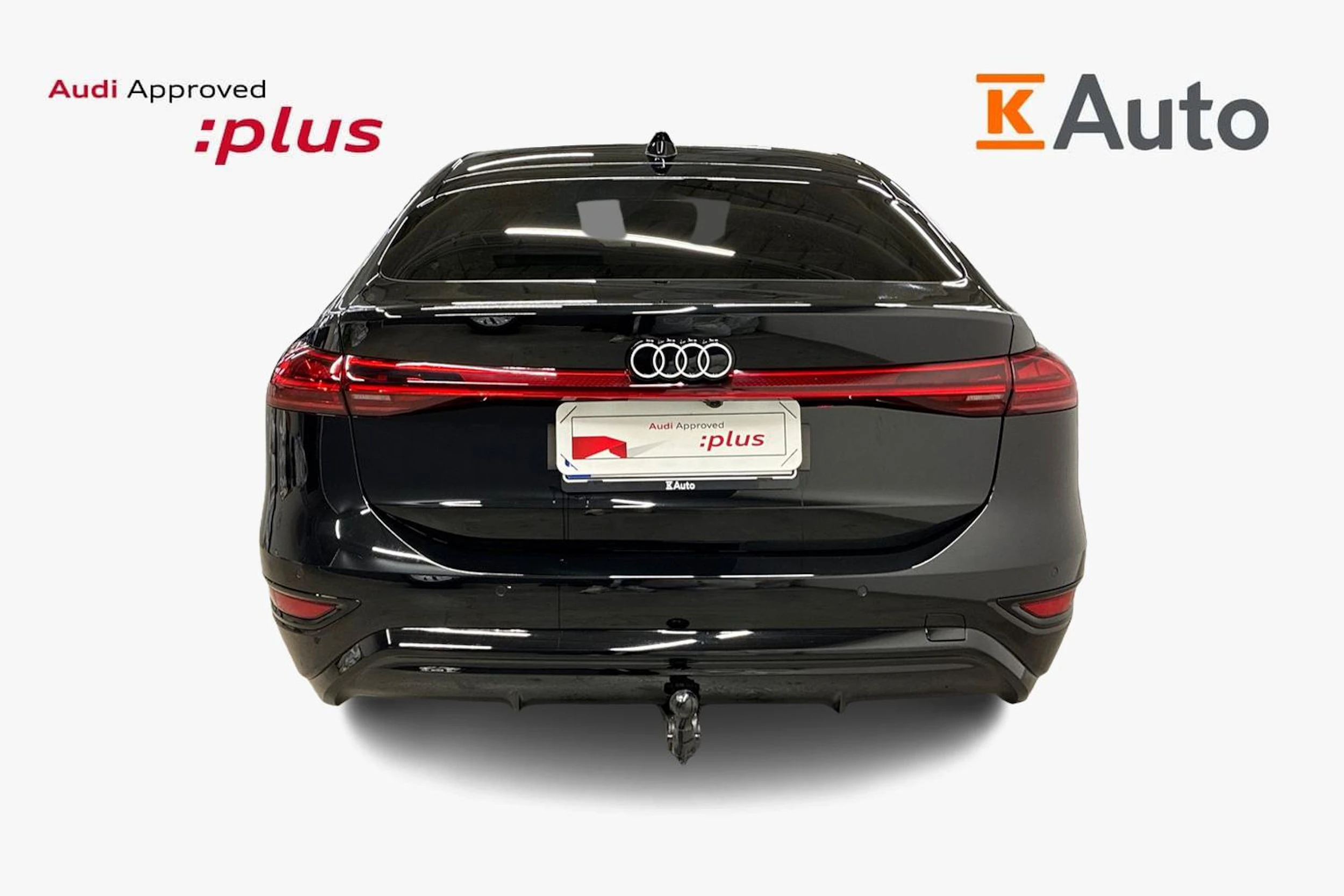 Musta Audi A6 SB e-tron 2025 kuva 3.