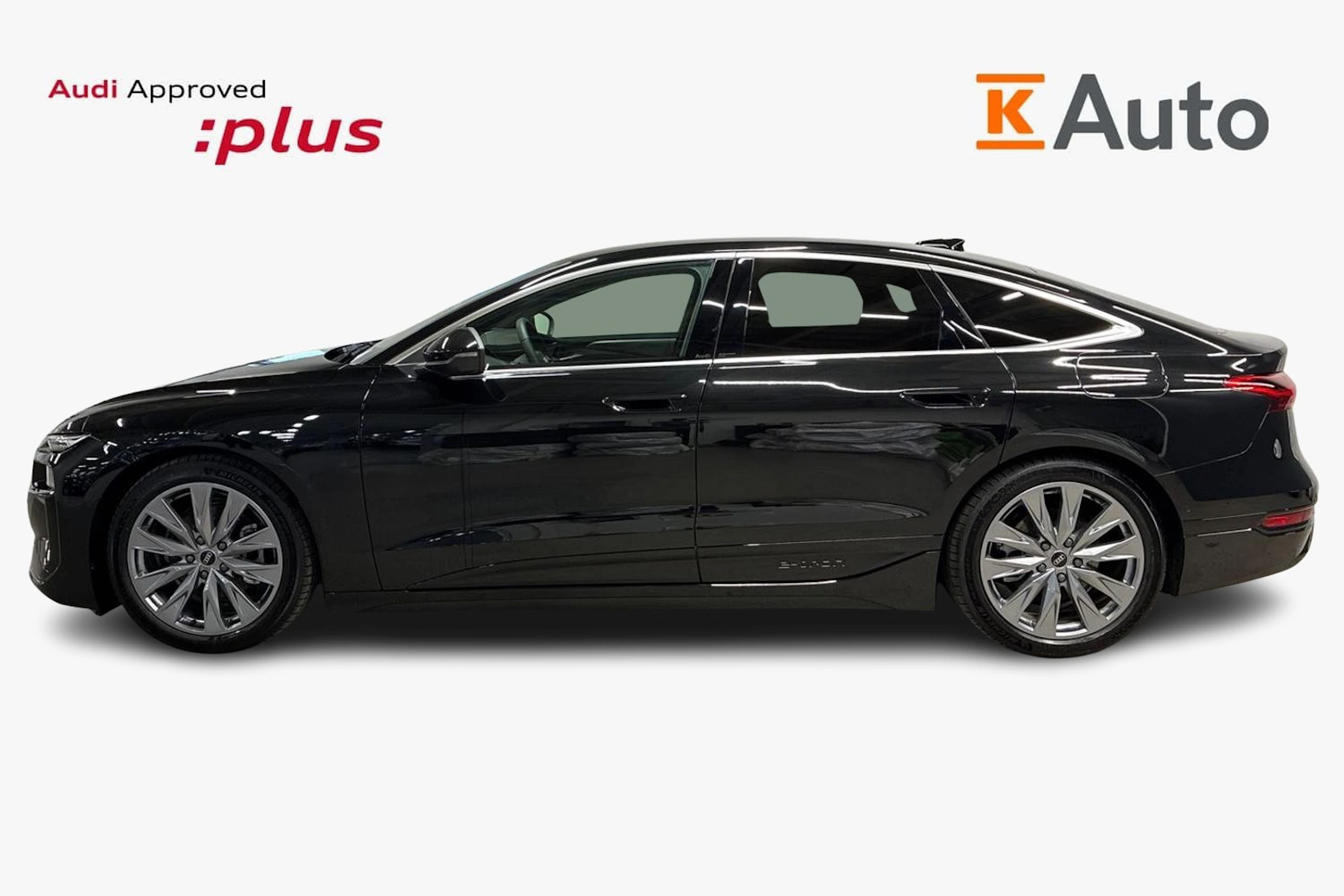 Musta Audi A6 SB e-tron 2025 kuva 5.