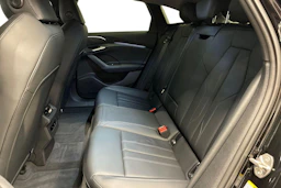 Musta Audi A6 SB e-tron 2025 kuva 8.