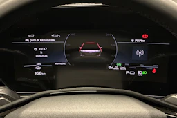 Musta Audi A6 SB e-tron 2025 kuva 12.