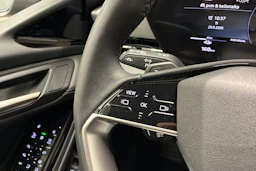 Musta Audi A6 SB e-tron 2025 kuva 13.