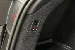Musta Audi A6 SB e-tron 2025 kuva 24.