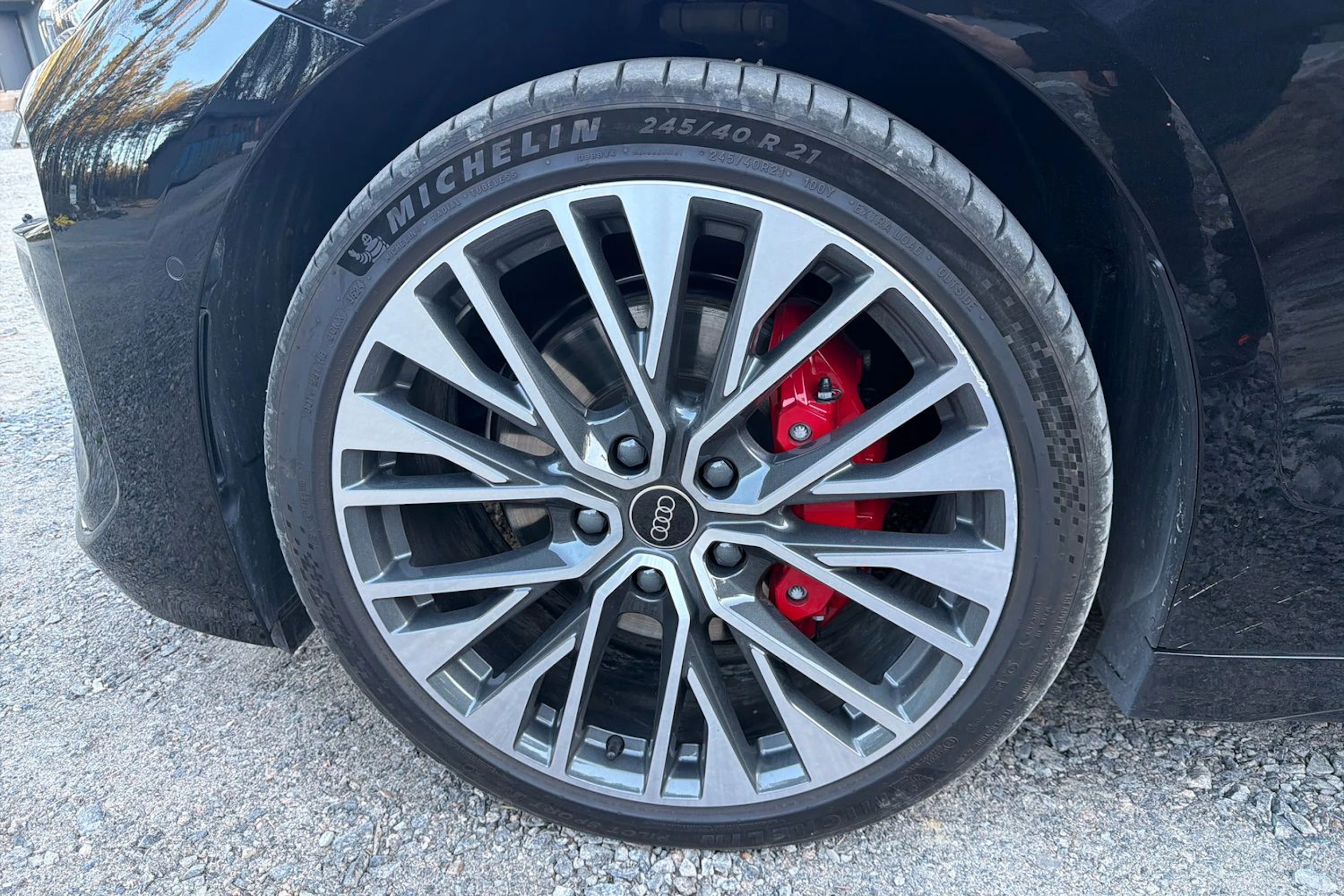 Musta Audi A6 Sportback e-tron 2025 kuva 10.