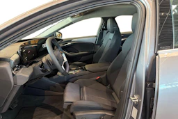 harmaa Audi A6 Sportback e-tron 2025 kuva 22.