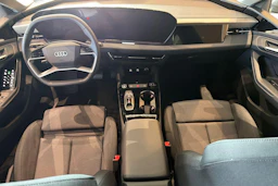 harmaa Audi A6 Sportback e-tron 2025 kuva 23.