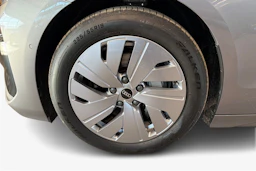 harmaa Audi A6 Sportback e-tron 2025 kuva 25.