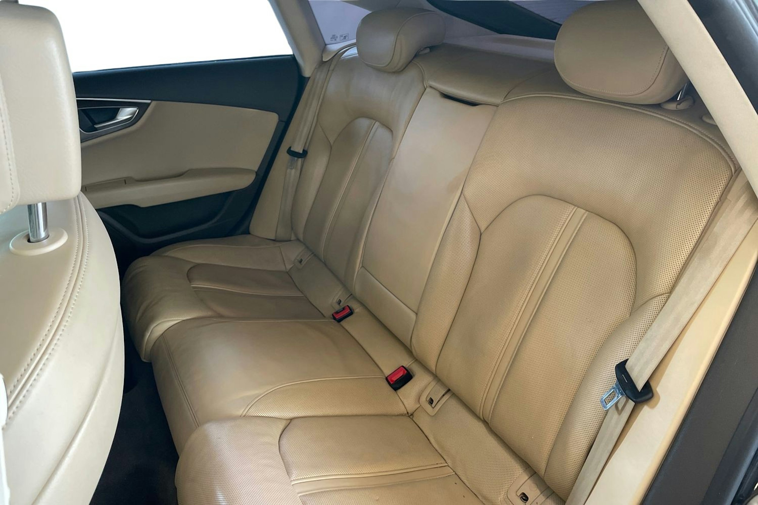 Sininen Audi A7 2011 kuva 10.