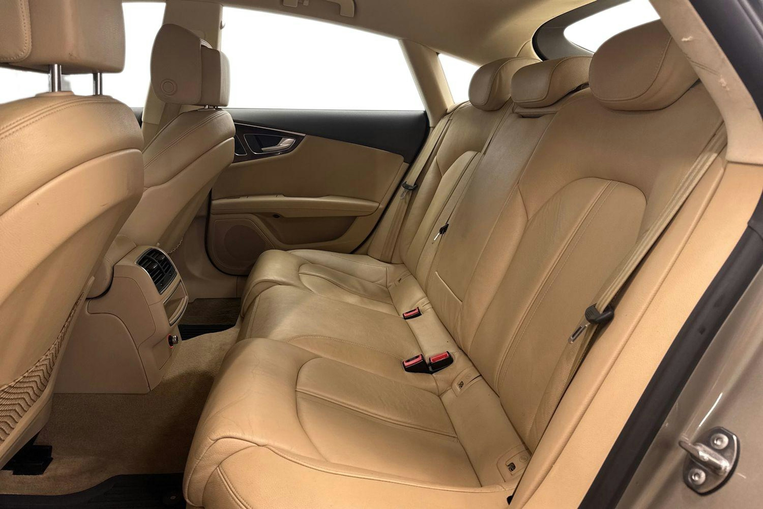 ruskea (beige) Audi A7 2011 kuva 10.