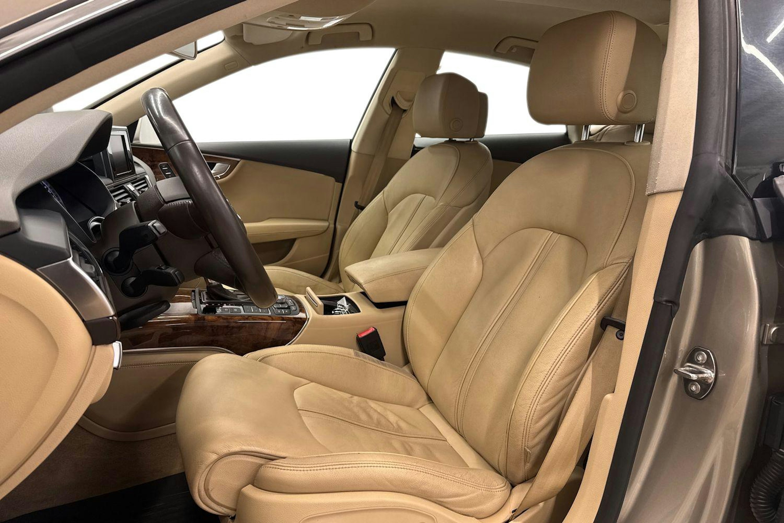 ruskea (beige) Audi A7 2011 kuva 11.