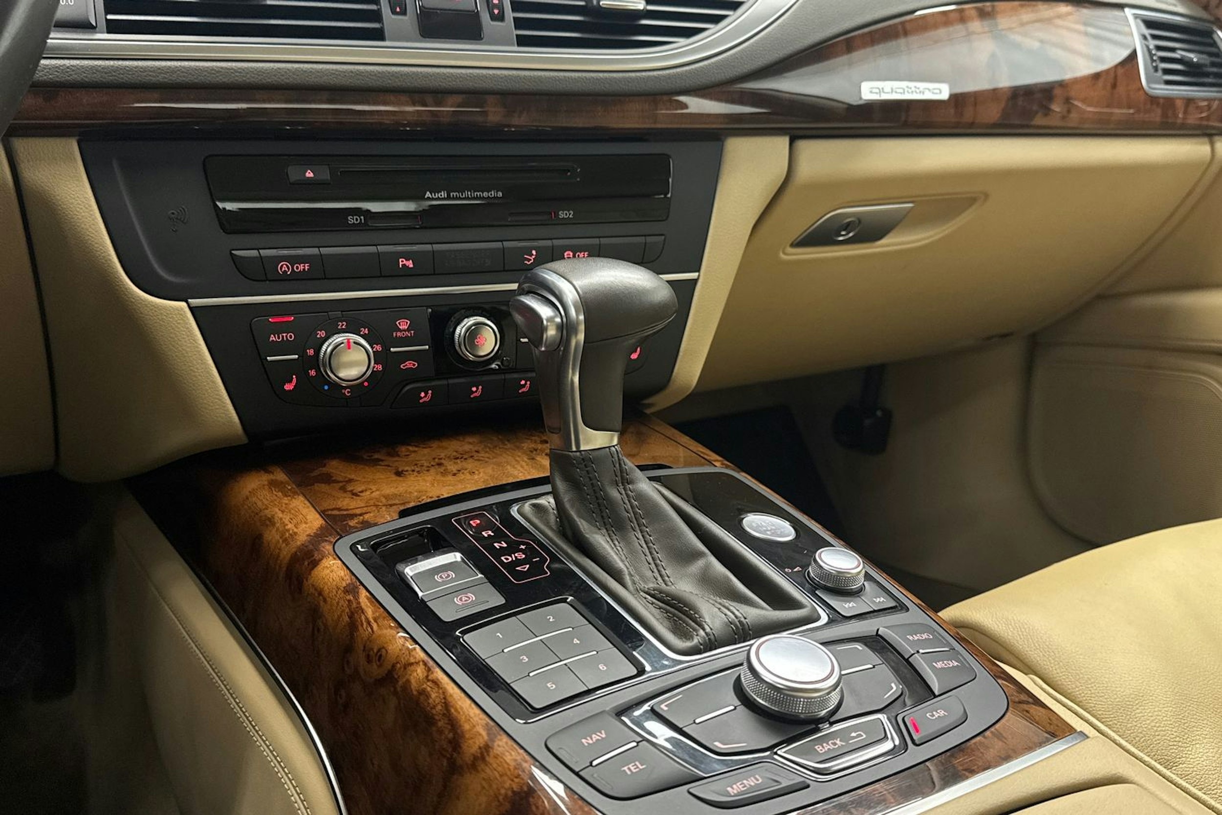 ruskea (beige) Audi A7 2011 kuva 21.