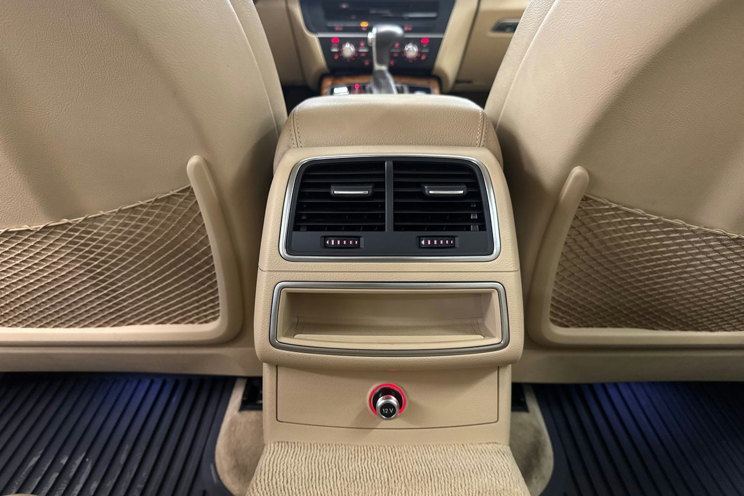 ruskea (beige) Audi A7 2011 kuva 36.