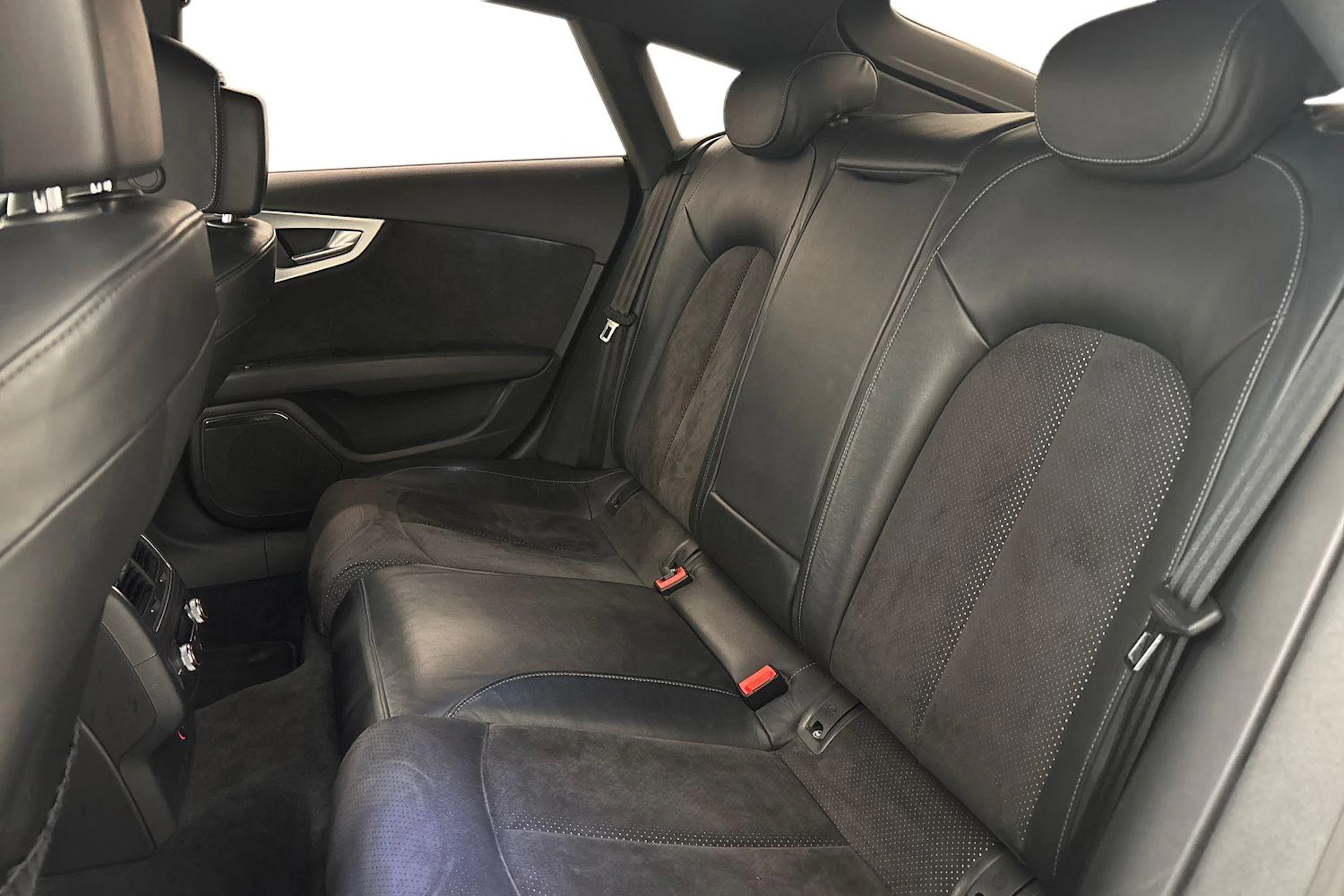 Sininen Audi A7 2012 kuva 8.