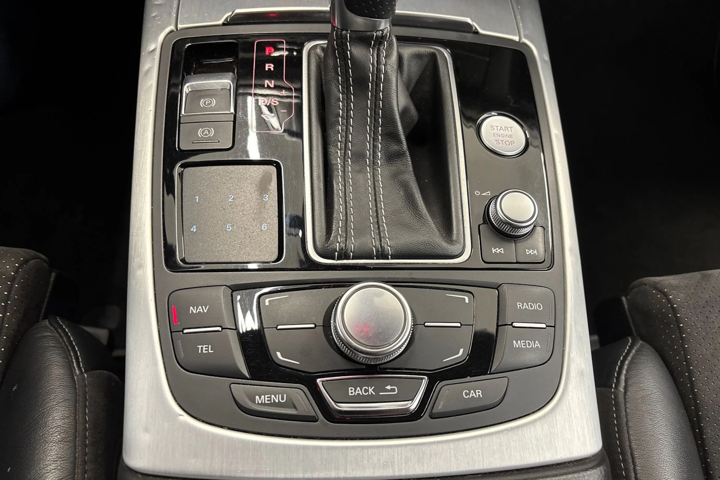 Sininen Audi A7 2012 kuva 14.