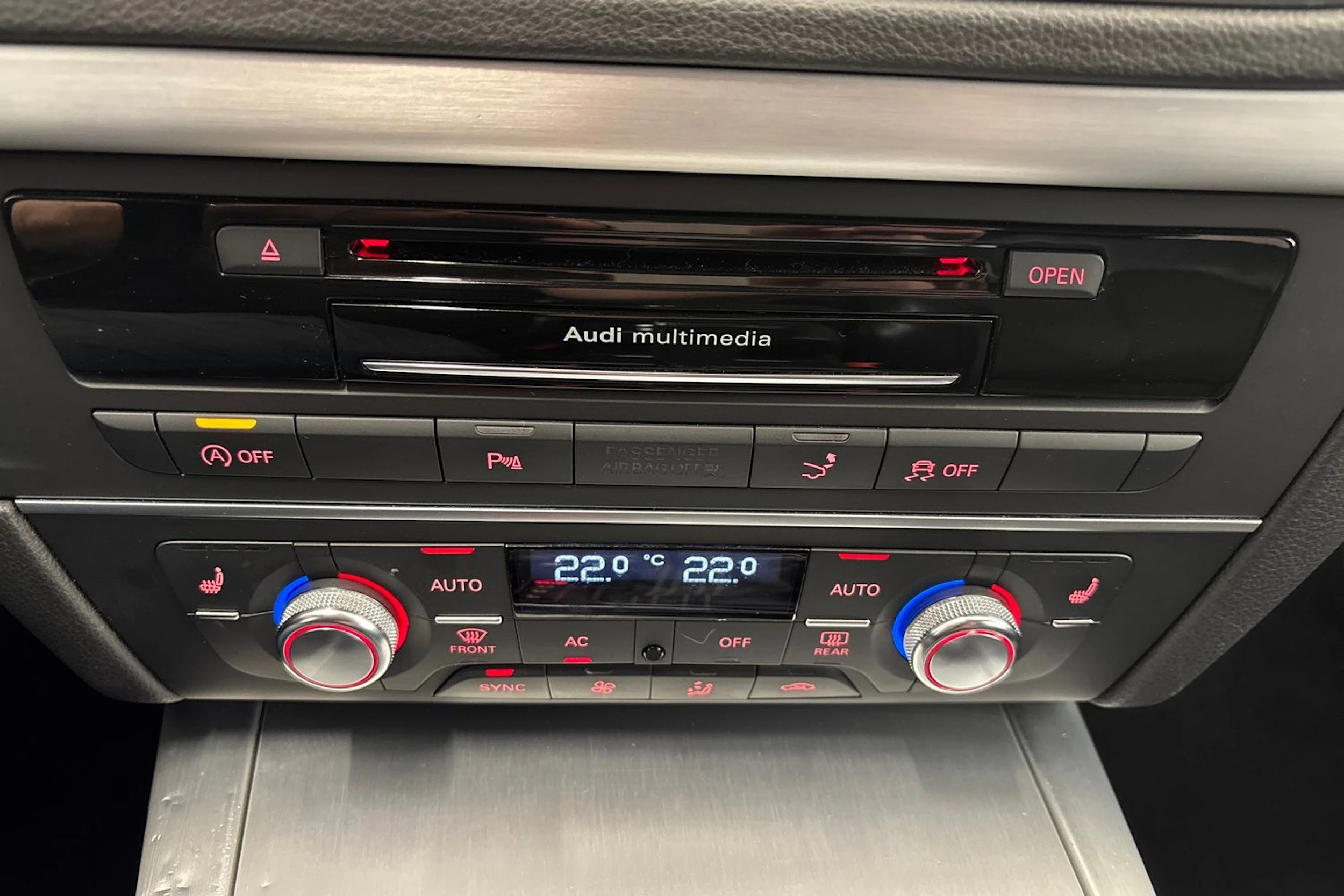 Sininen Audi A7 2012 kuva 17.