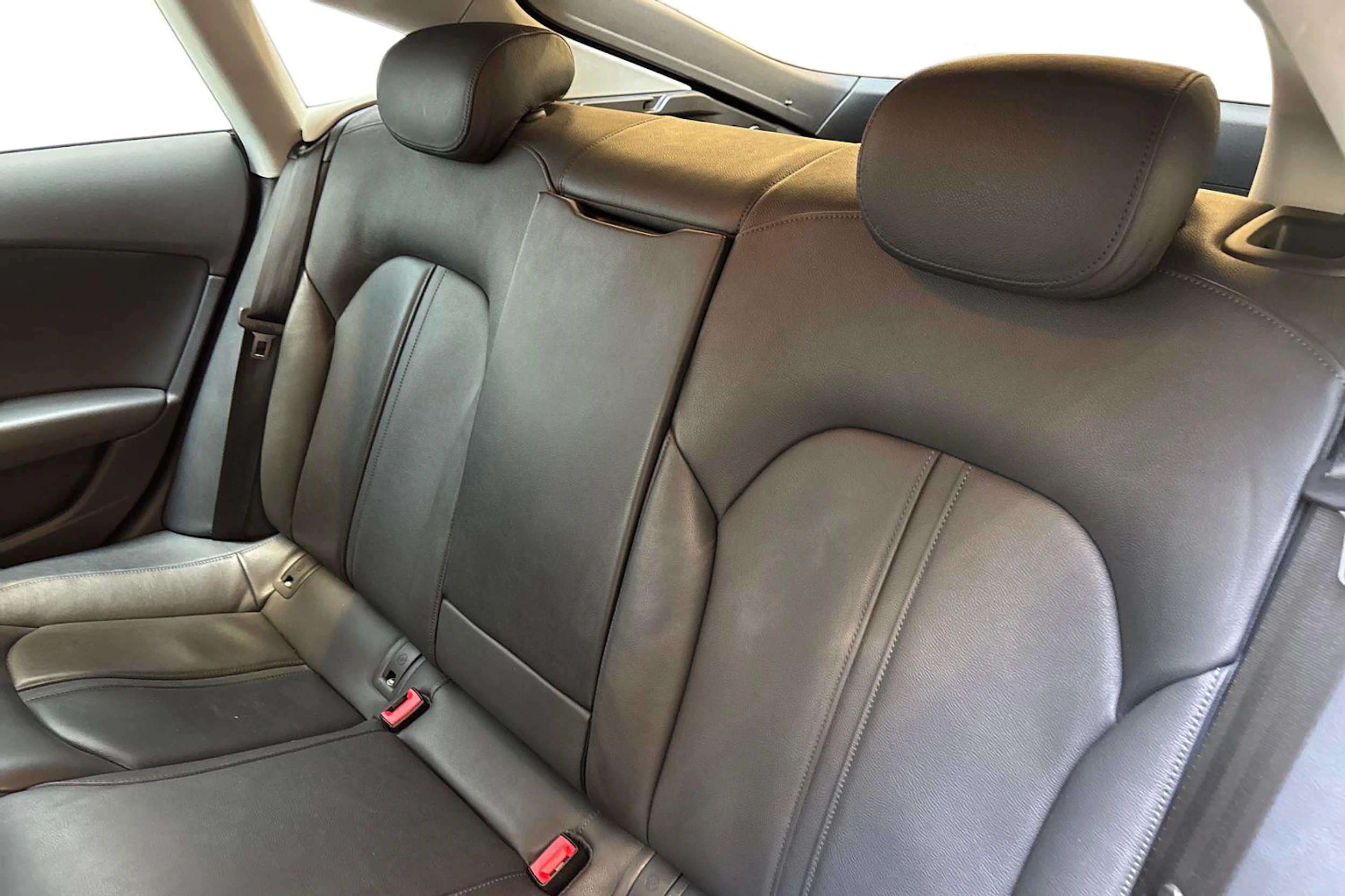 punainen Audi A7 2012 kuva 8.