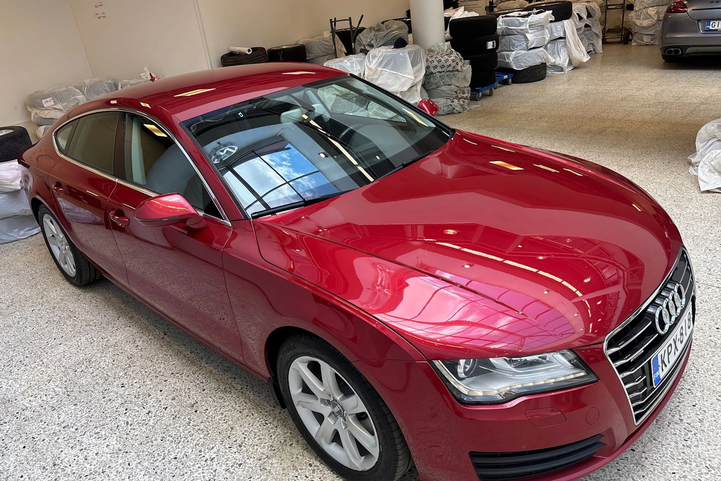 punainen Audi A7 2012 kuva 18.