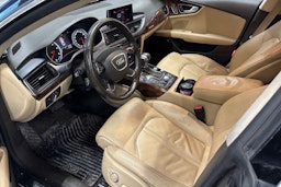 sininen Audi A7 2012 kuva 3.