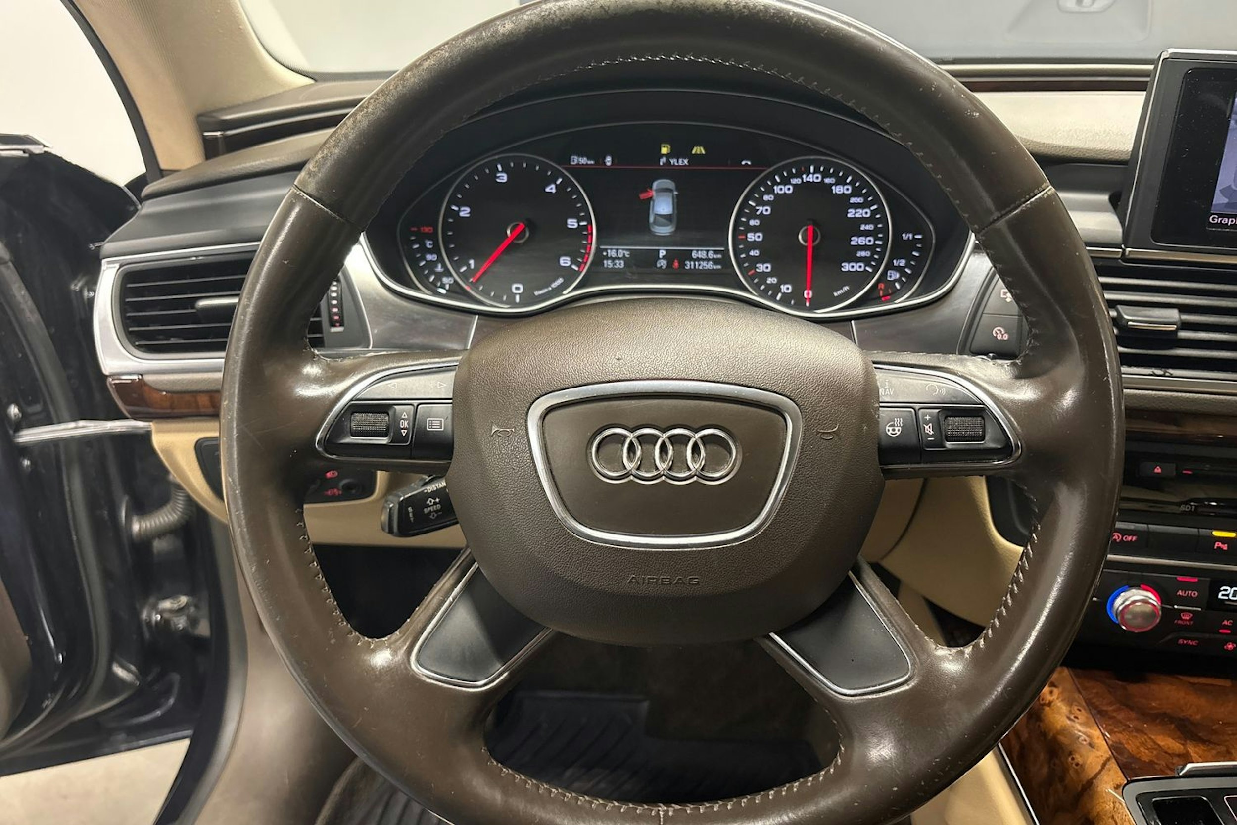 sininen Audi A7 2012 kuva 18.