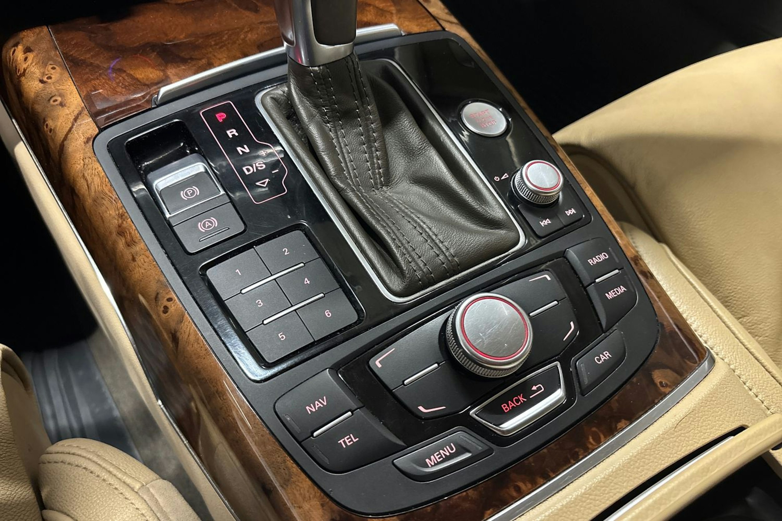 sininen Audi A7 2012 kuva 21.