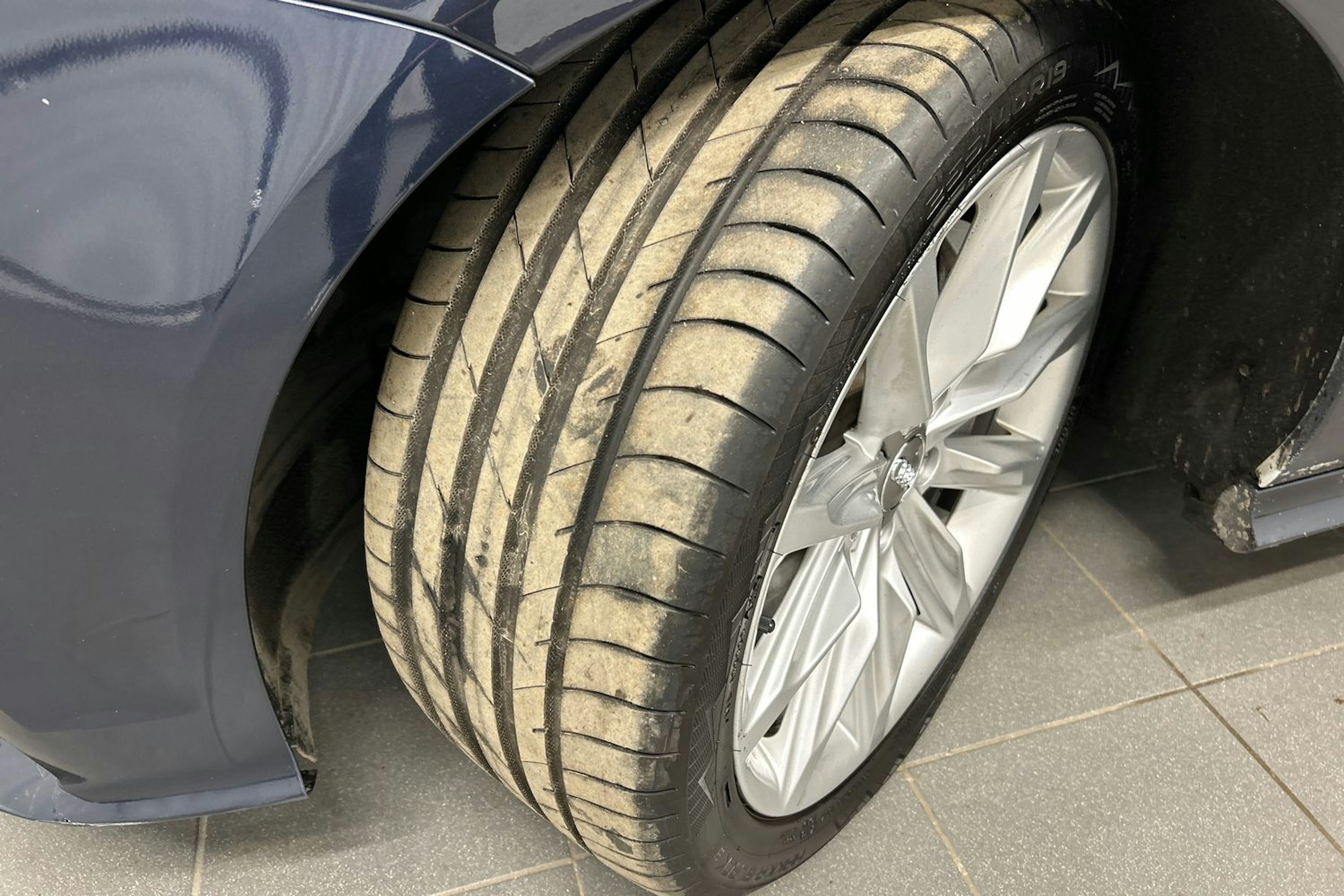 sininen Audi A7 2014 kuva 13.