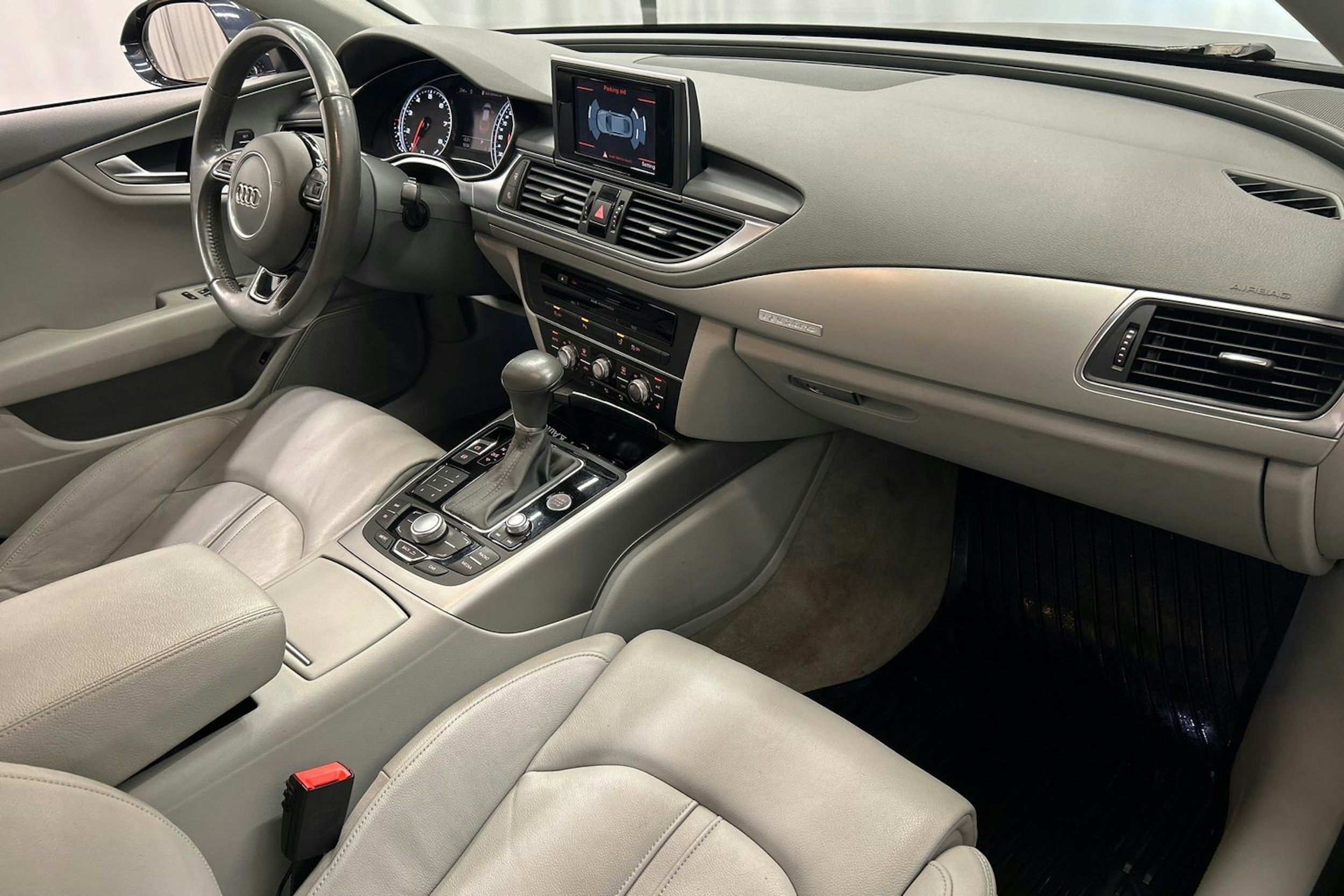 sininen Audi A7 2014 kuva 14.