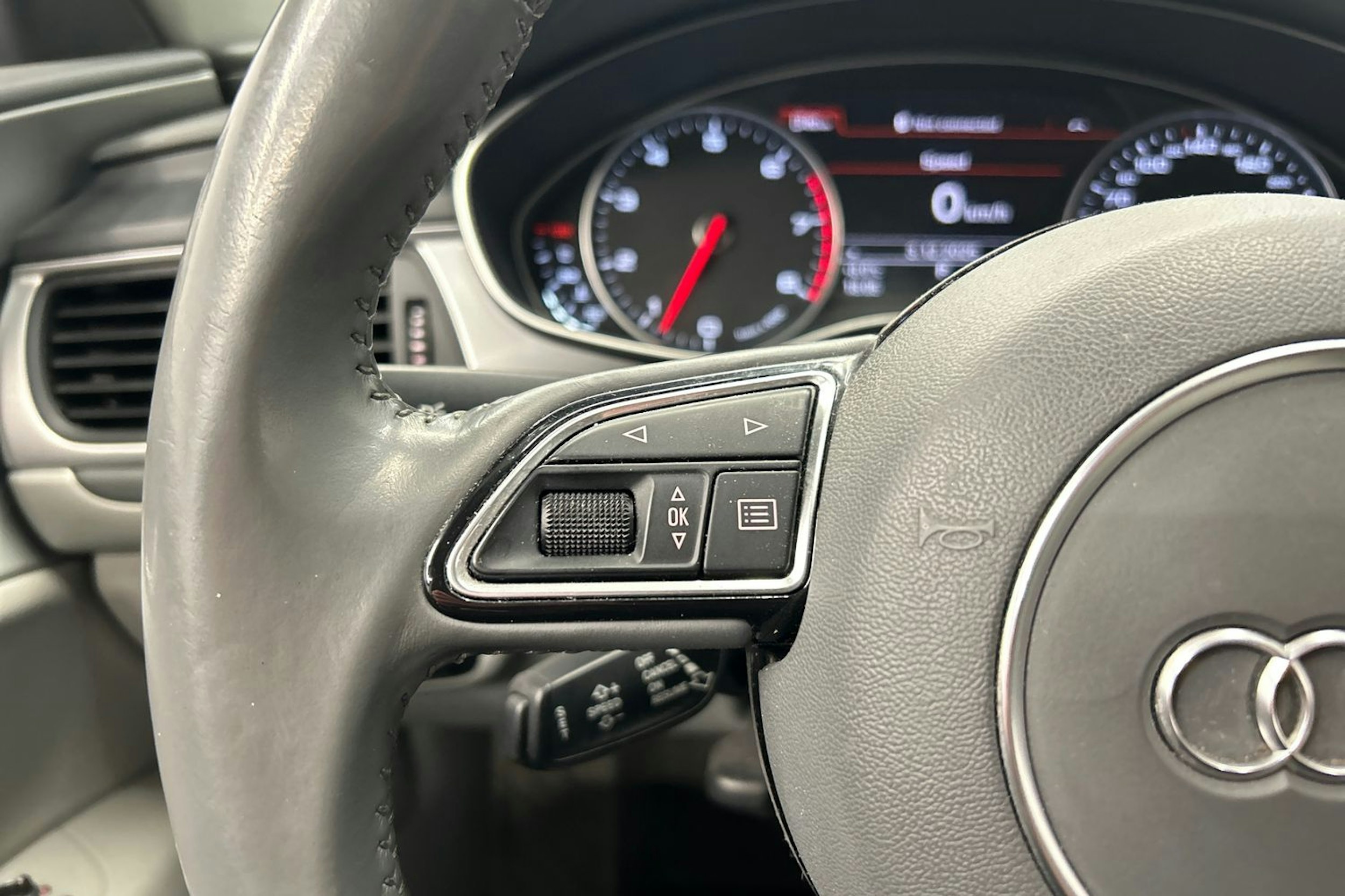 sininen Audi A7 2014 kuva 19.