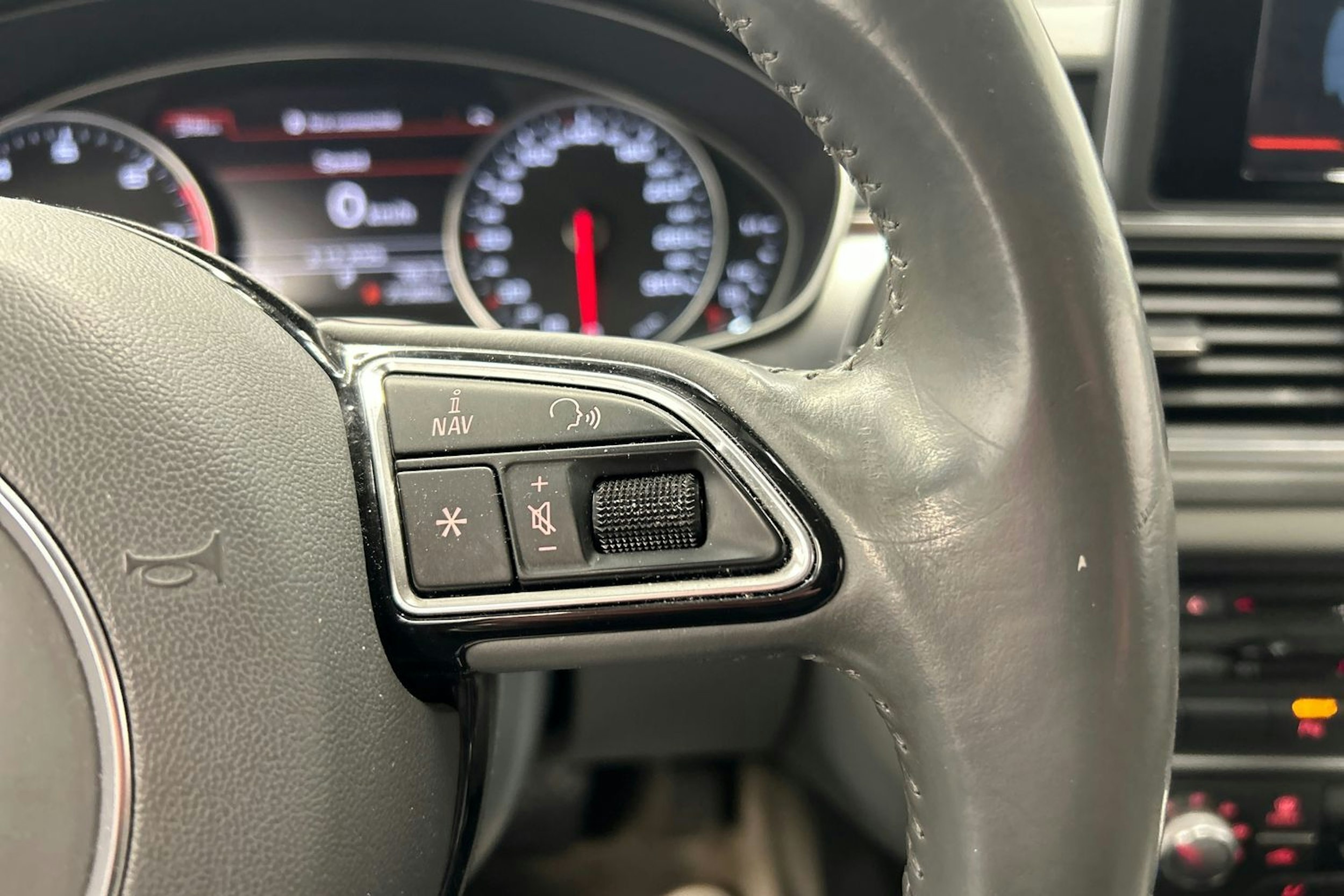 sininen Audi A7 2014 kuva 20.