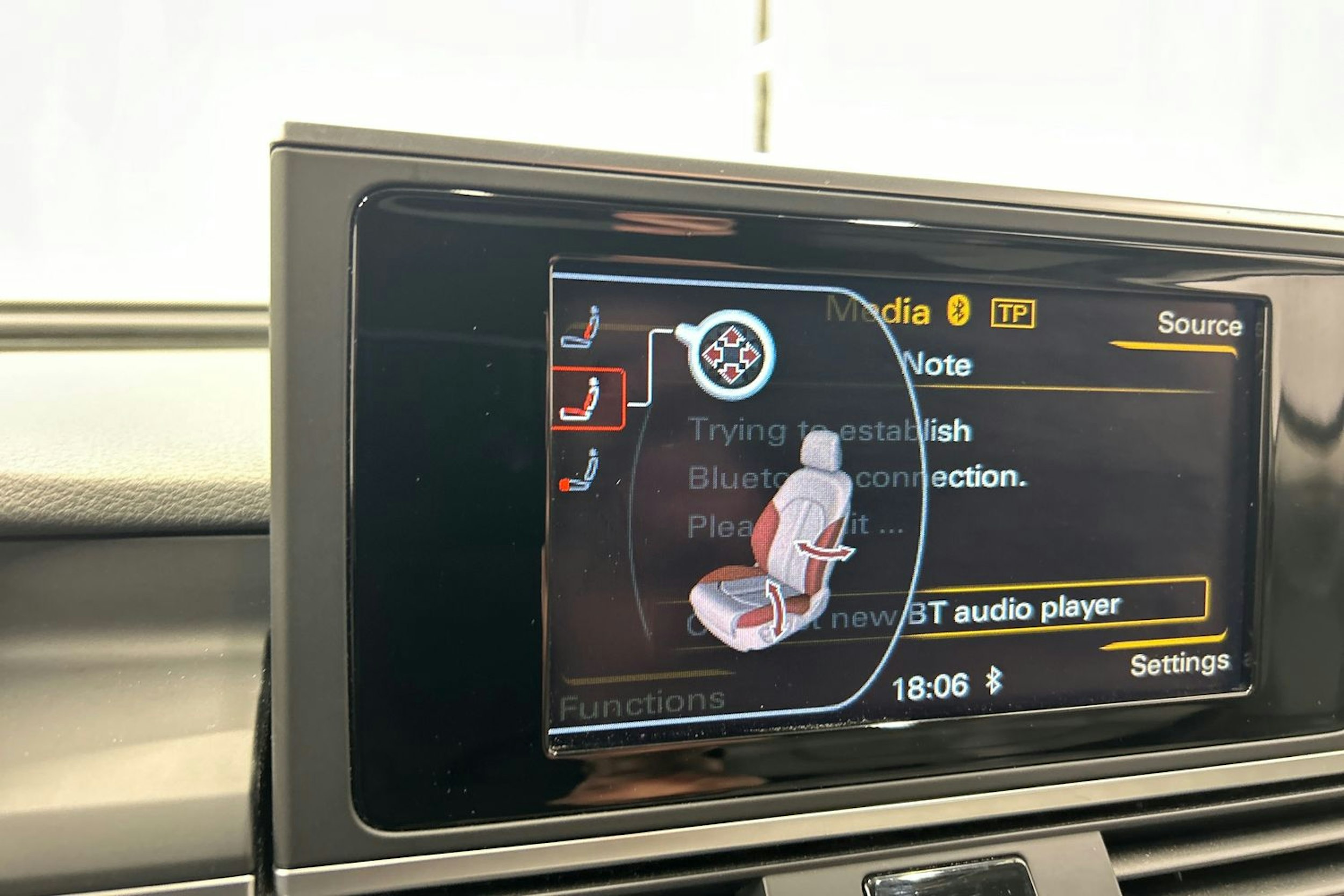 sininen Audi A7 2014 kuva 24.