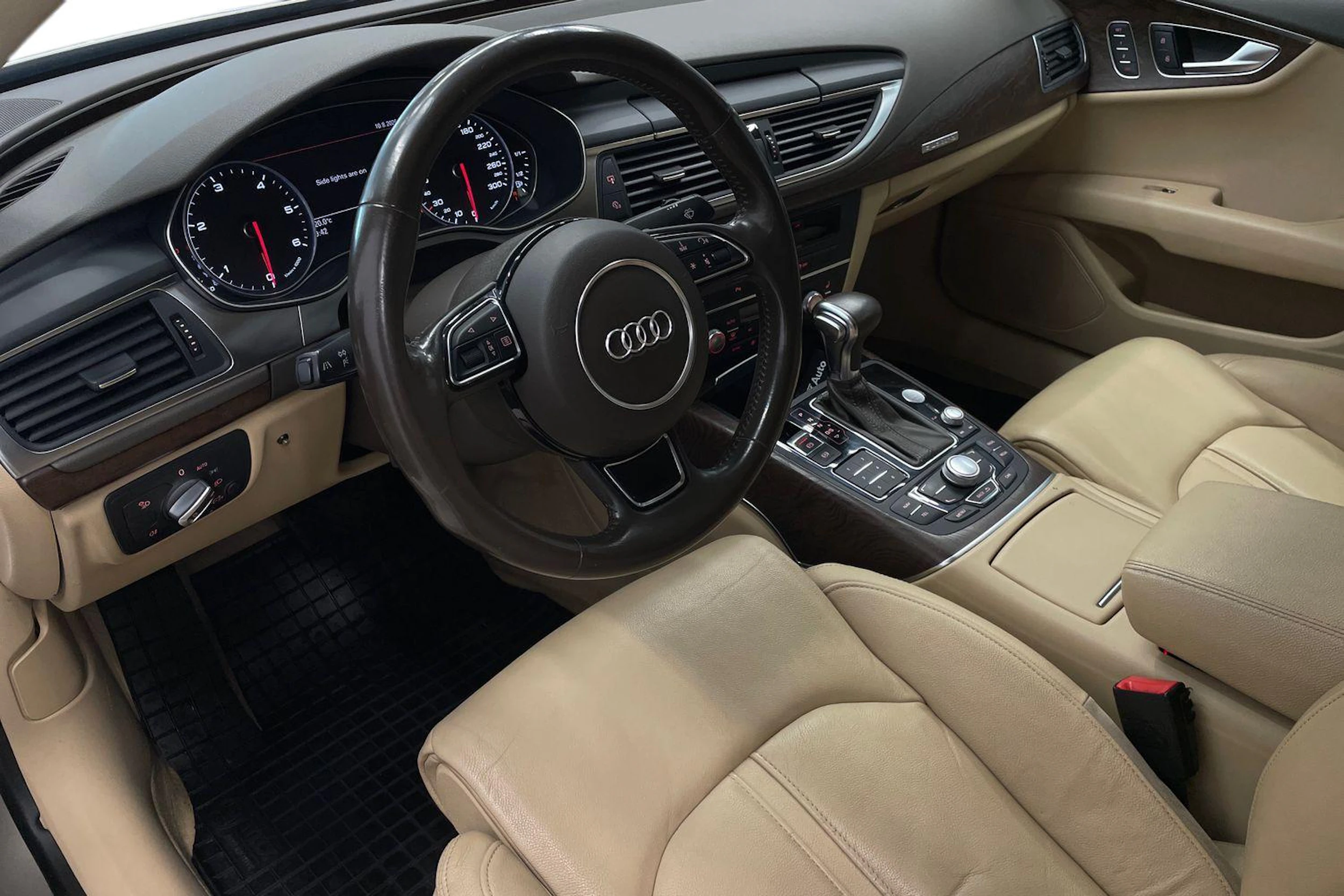 Ruskea (beige) Audi A7 2014 kuva 6.