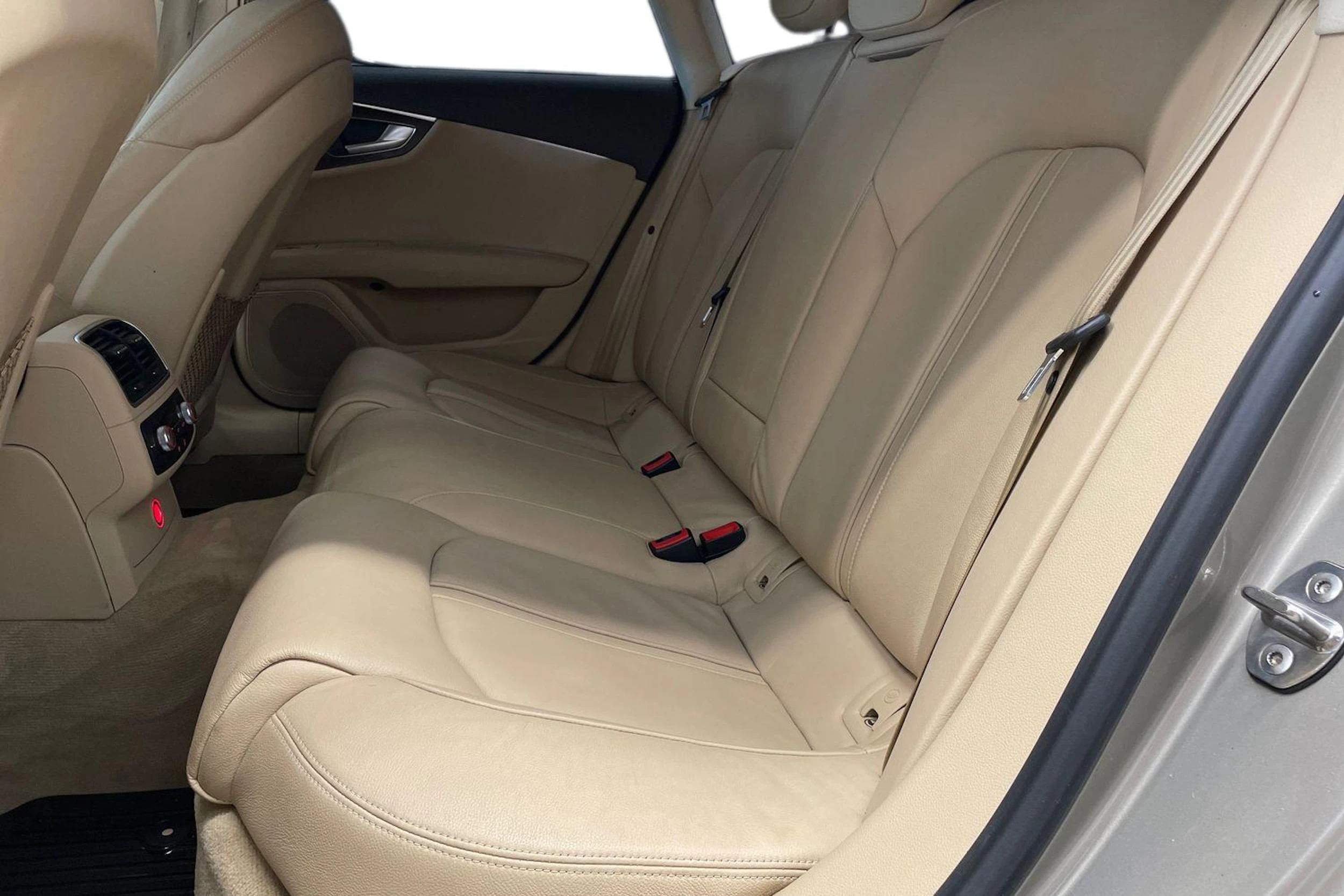 Ruskea (beige) Audi A7 2014 kuva 8.