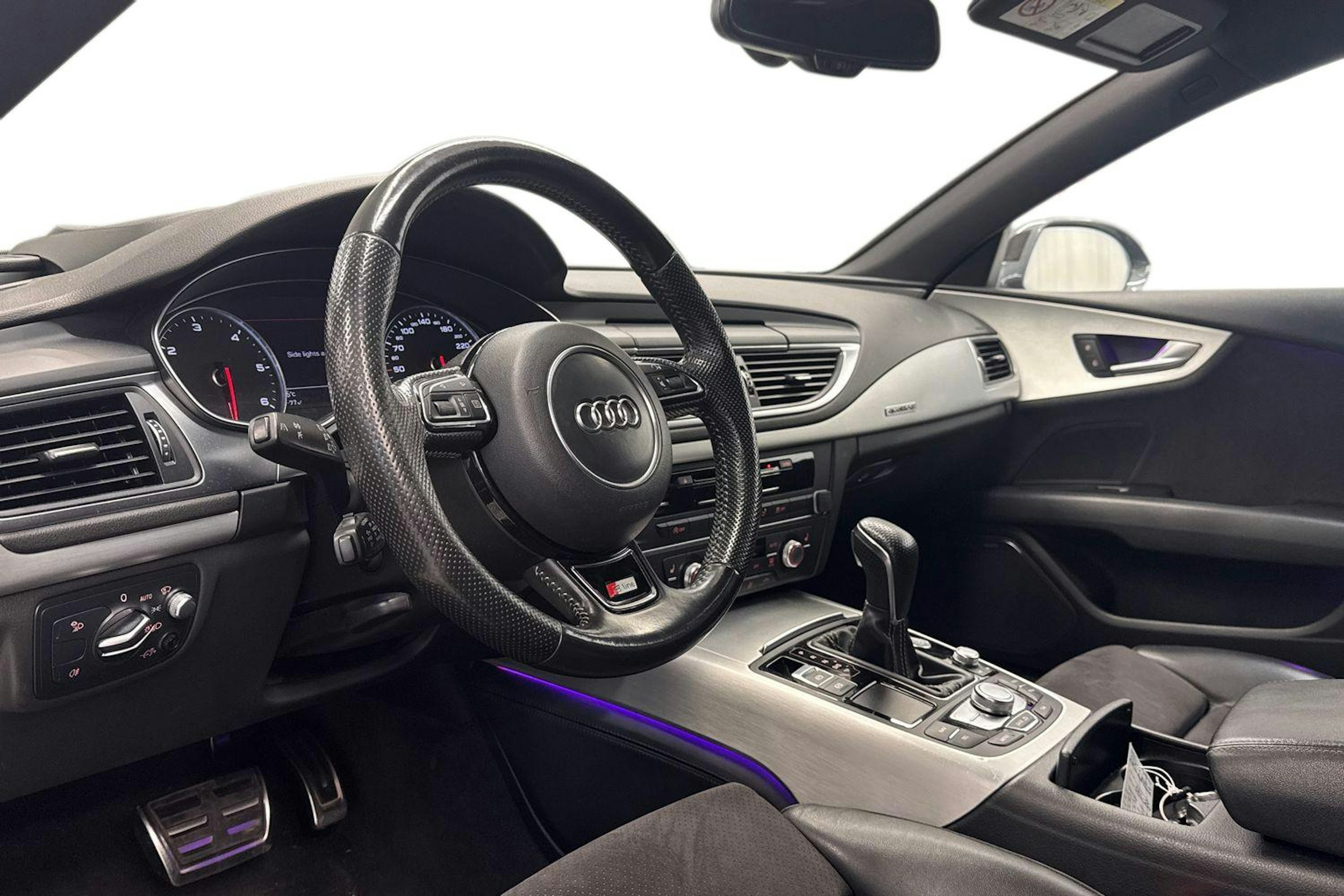 Harmaa Audi A7 2015 kuva 3.