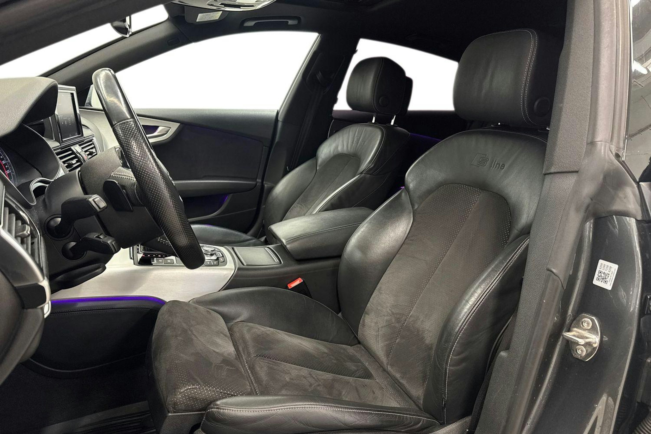 Harmaa Audi A7 2015 kuva 11.
