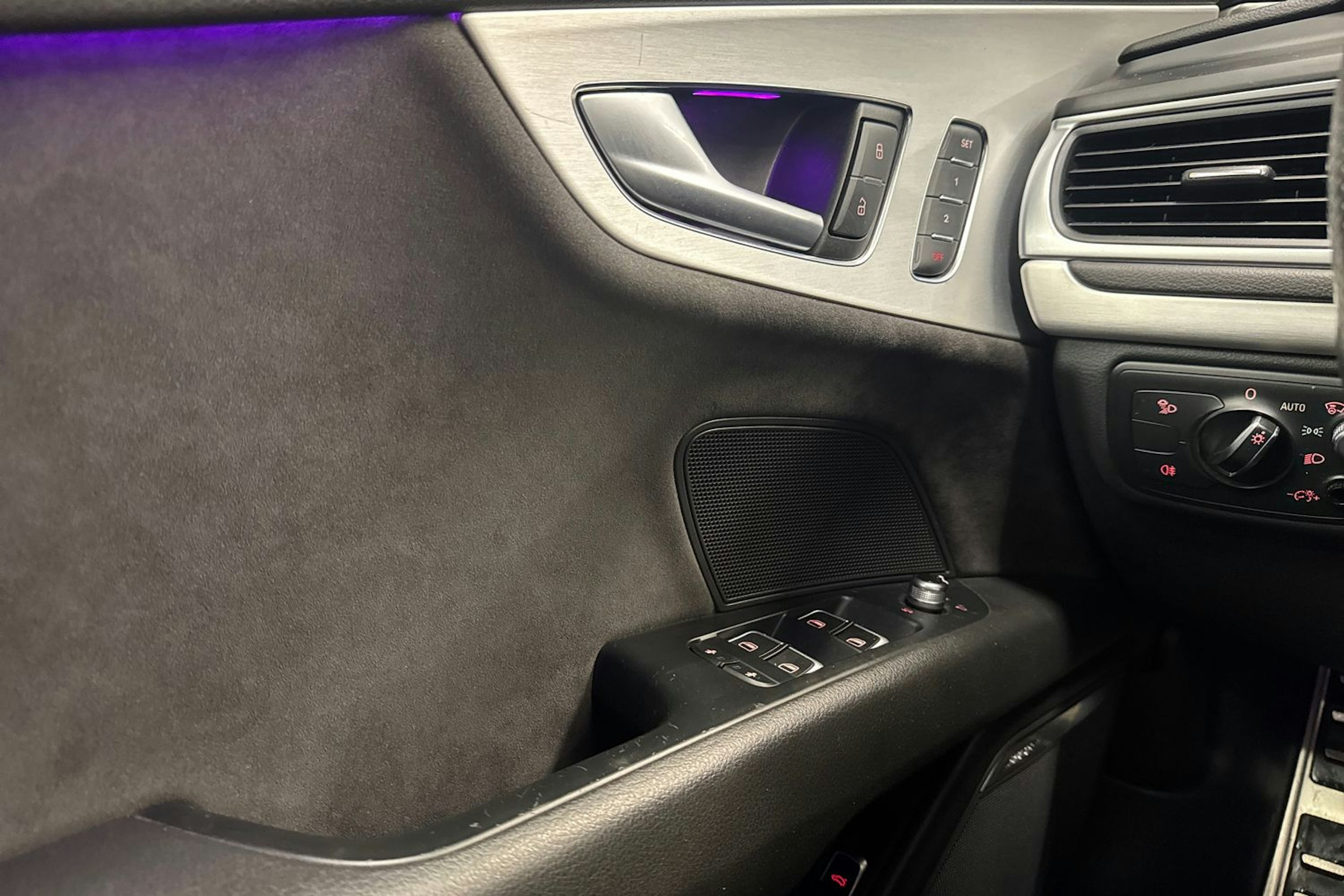 Harmaa Audi A7 2015 kuva 21.