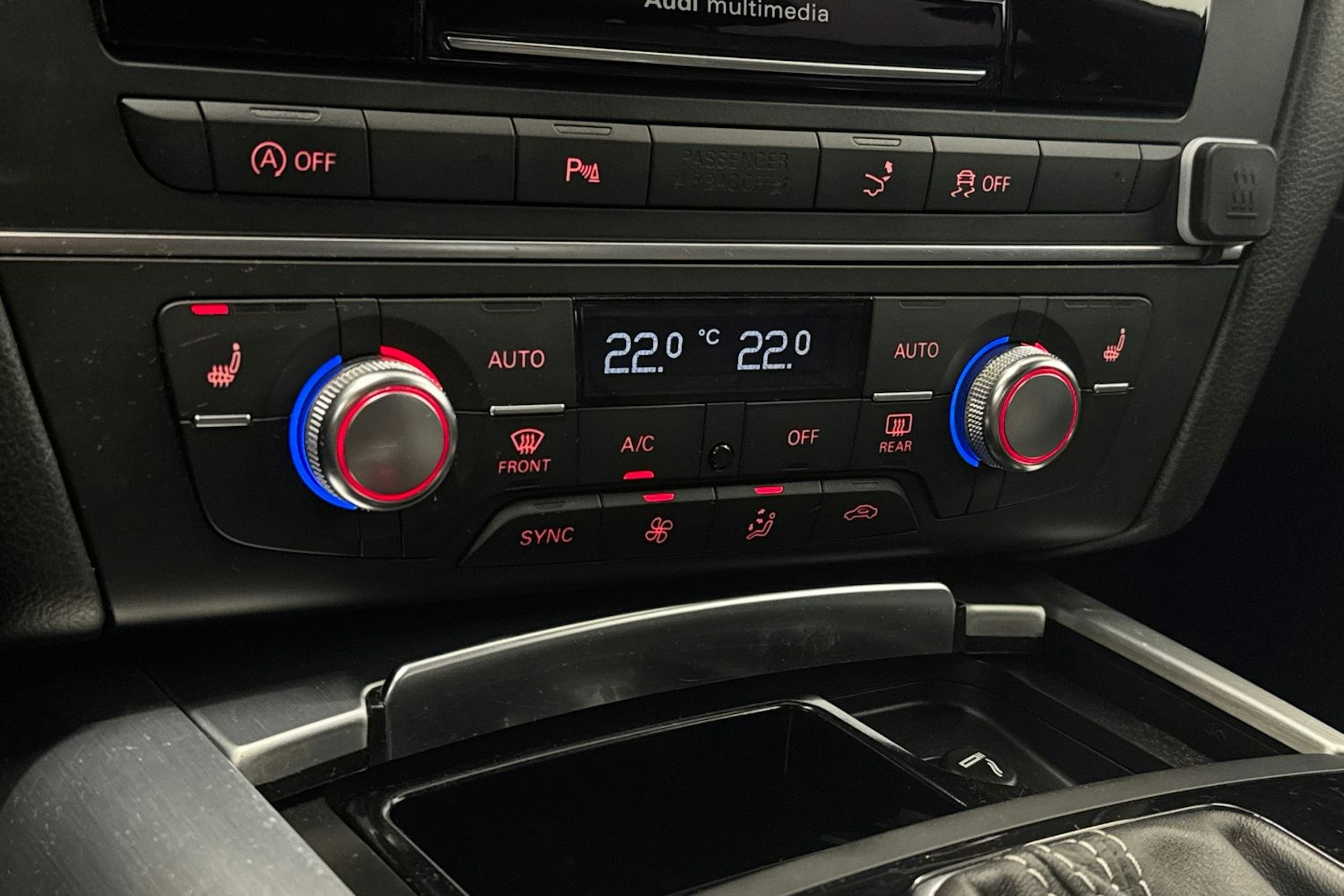 Harmaa Audi A7 2015 kuva 27.