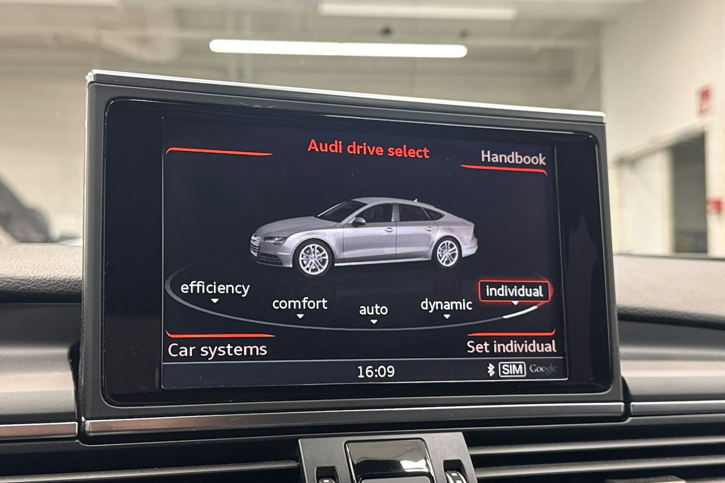 Harmaa Audi A7 2015 kuva 35.