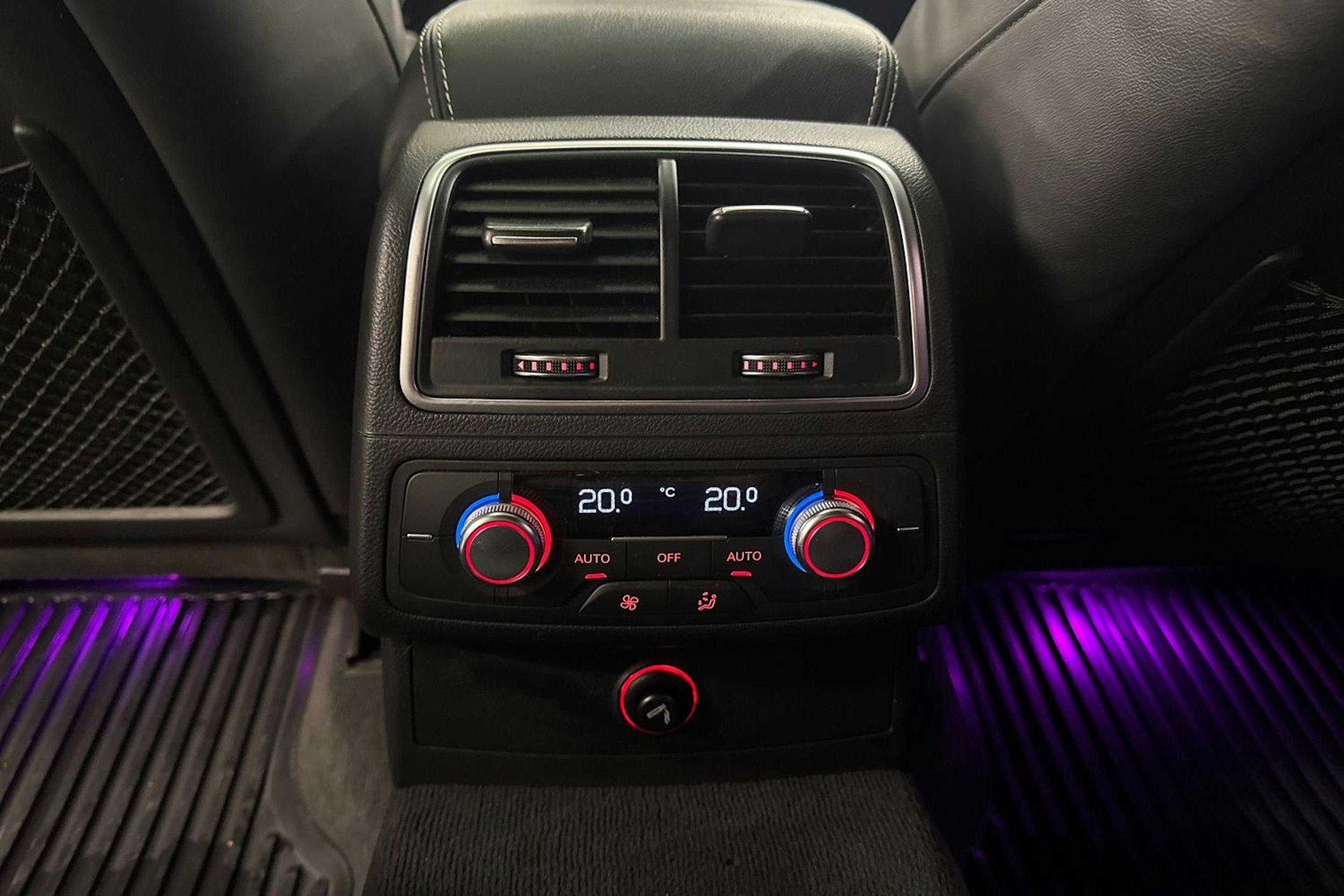 Harmaa Audi A7 2015 kuva 41.