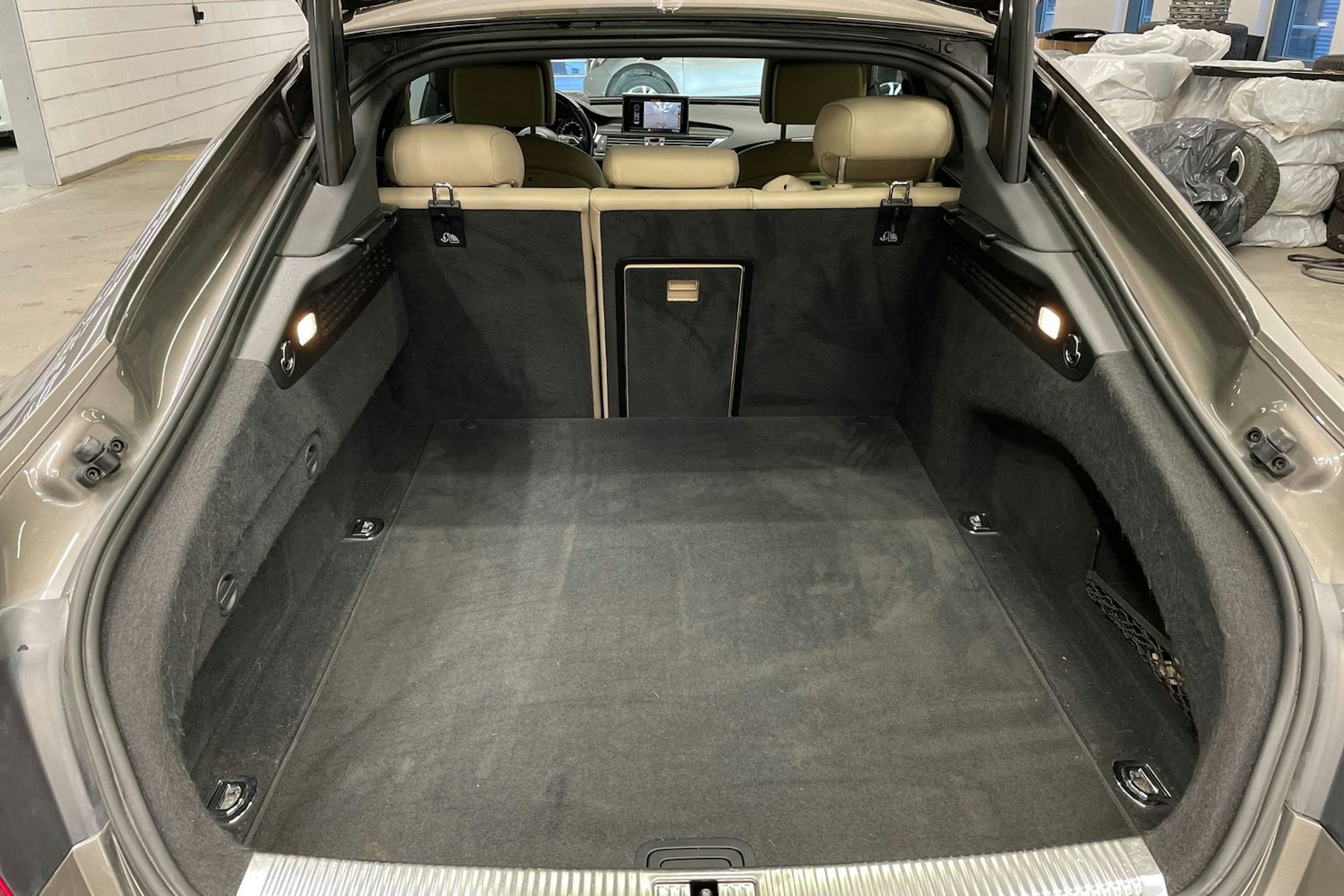 harmaa Audi A7 2015 kuva 15.