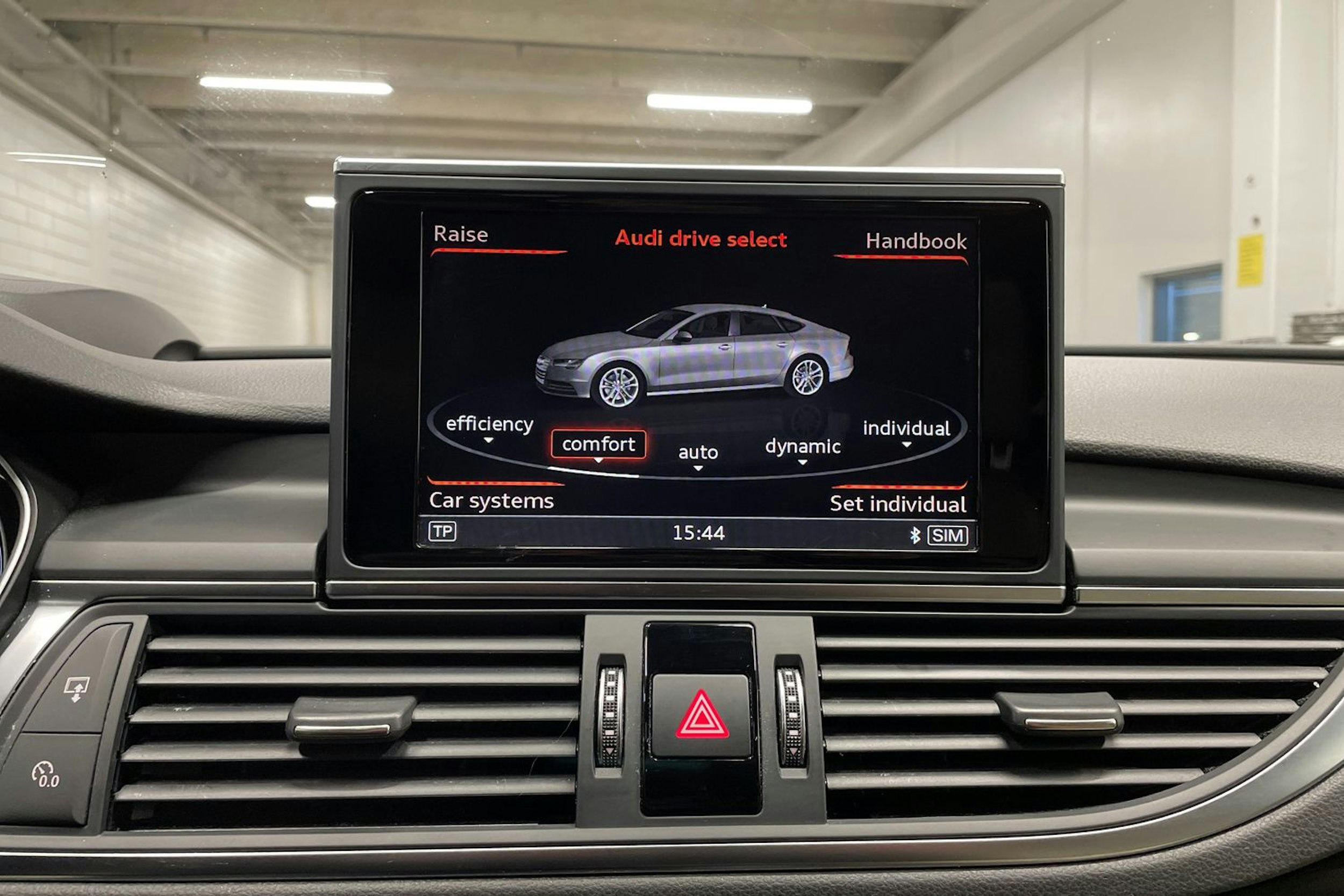 harmaa Audi A7 2015 kuva 18.