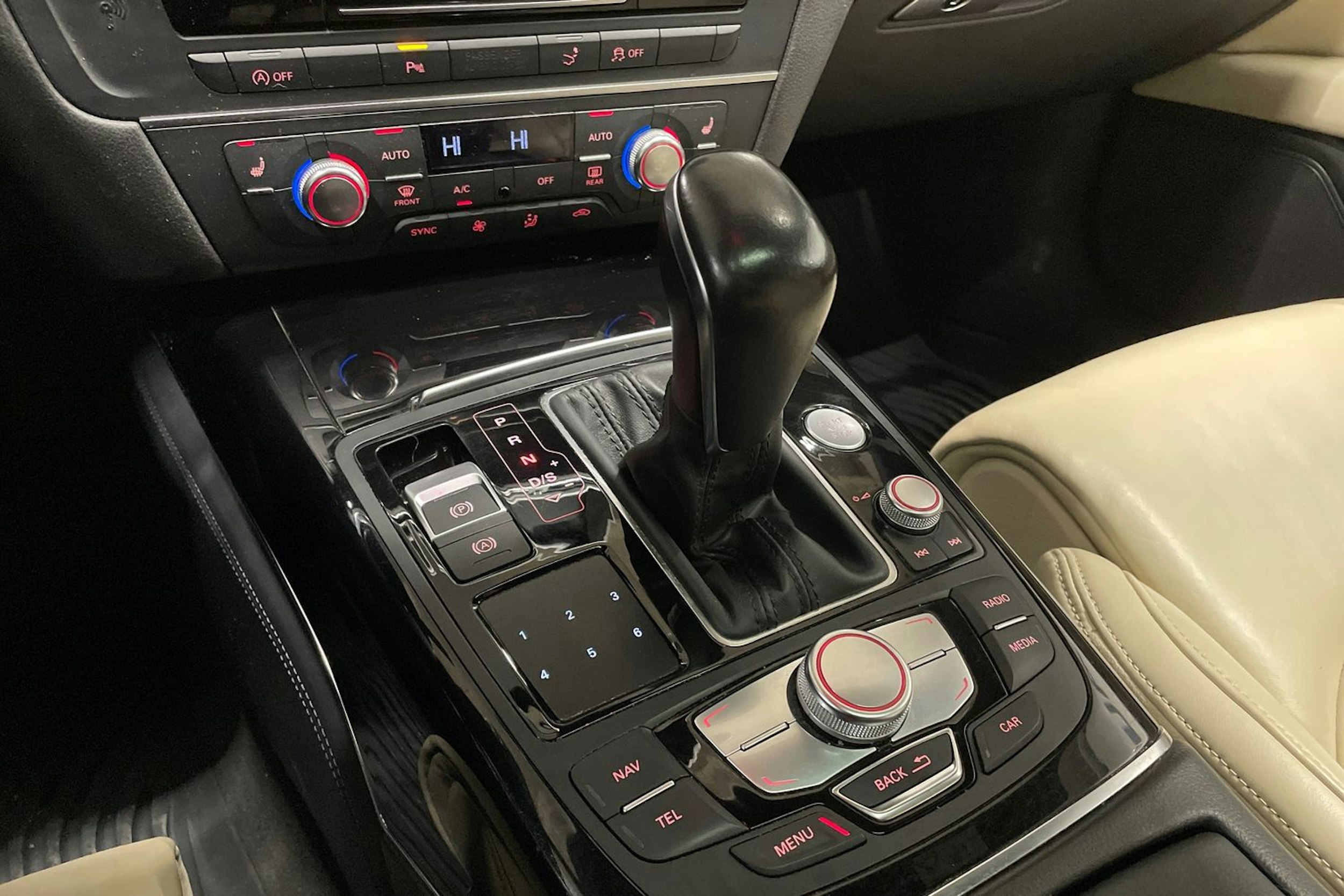 harmaa Audi A7 2015 kuva 22.